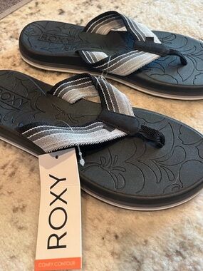 NWOT Roxy Womens Colbee Cushion Comfort Striped Flip Flop Thong Black Grey